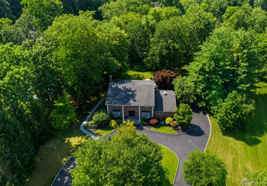 391 Pleasant Hill Drive, Clarkstown, NY, 5 Bedrooms Bedrooms, 17 Rooms Rooms,4 BathroomsBathrooms,Residential,For Rent,Pleasant Hill,0,1025224 391 Pleasant Hill Drive, Clarkstown, NY, 5 Bedrooms Bedrooms, 17 Rooms Rooms,4 BathroomsBathrooms,Residential,For Rent,Pleasant Hill,0,1025224