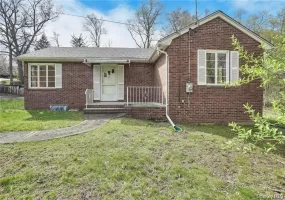 17 Brookside Avenue, Ramapo, NY, 2 Bedrooms Bedrooms, 6 Rooms Rooms,1 BathroomBathrooms,Residential Lease,For Rent,Brookside,0,1037505 17 Brookside Avenue, Ramapo, NY, 2 Bedrooms Bedrooms, 6 Rooms Rooms,1 BathroomBathrooms,Residential Lease,For Rent,Brookside,0,1037505