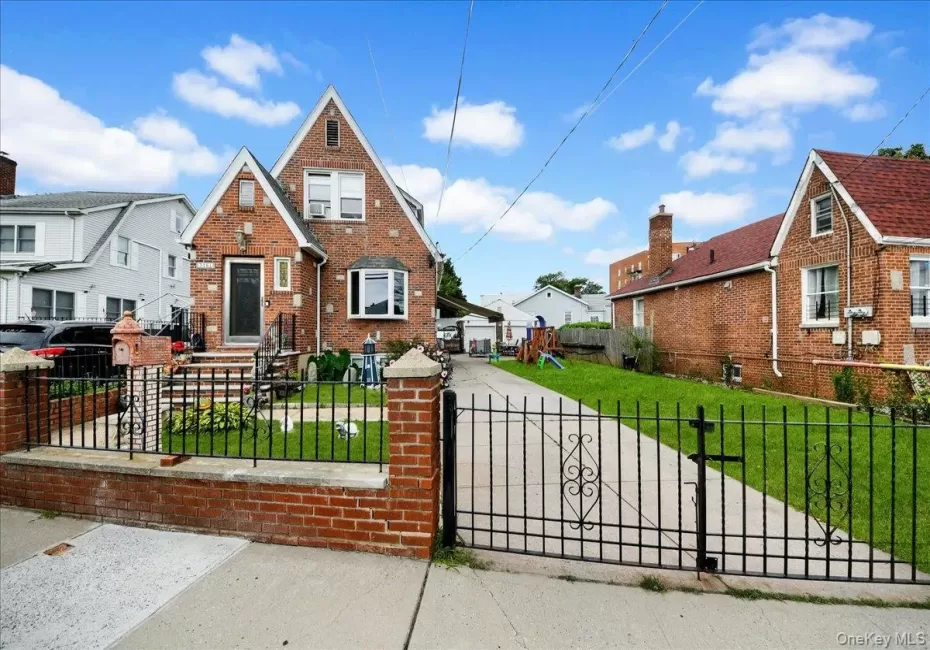 3161 Wissman Avenue, New York, NY, 2 Bedrooms Bedrooms, 6 Rooms Rooms,1 BathroomBathrooms,Residential,For Rent,Wissman,0,1037106 3161 Wissman Avenue, New York, NY, 2 Bedrooms Bedrooms, 6 Rooms Rooms,1 BathroomBathrooms,Residential,For Rent,Wissman,0,1037106