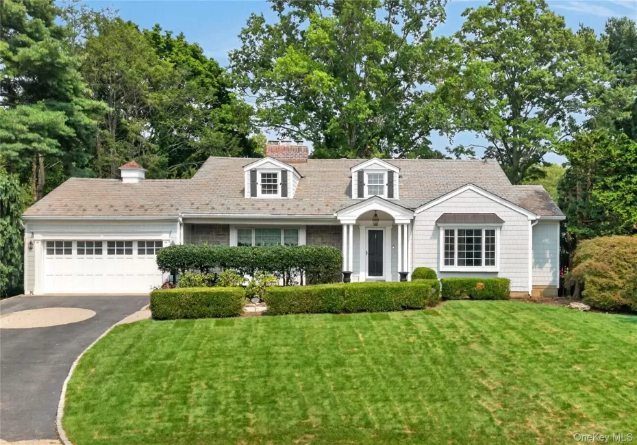 20 Earle Place, North Hempstead, NY, 4 Bedrooms Bedrooms, 8 Rooms Rooms,3 BathroomsBathrooms,Residential Lease,For Rent,Earle,0,1036932 20 Earle Place, North Hempstead, NY, 4 Bedrooms Bedrooms, 8 Rooms Rooms,3 BathroomsBathrooms,Residential Lease,For Rent,Earle,0,1036932