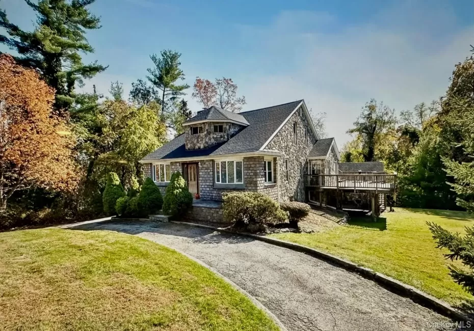 24 Old Knollwood Road, Greenburgh, NY, 5 Bedrooms Bedrooms, 10 Rooms Rooms,2 BathroomsBathrooms,Residential,For Rent,Old Knollwood,0,1036297 24 Old Knollwood Road, Greenburgh, NY, 5 Bedrooms Bedrooms, 10 Rooms Rooms,2 BathroomsBathrooms,Residential,For Rent,Old Knollwood,0,1036297