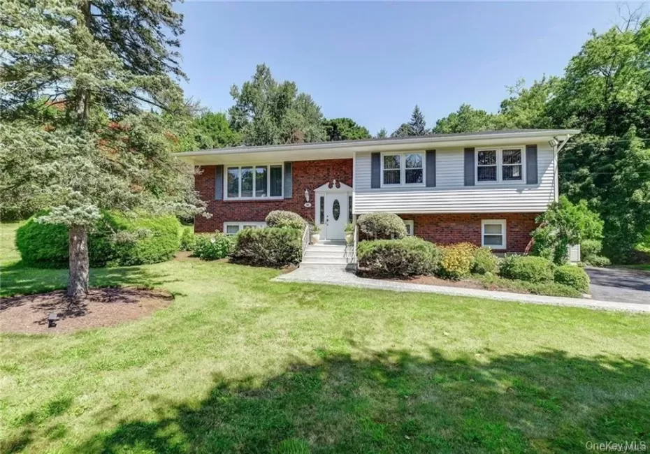 55 Montebello Road, Ramapo, NY, 5 Bedrooms Bedrooms, 9 Rooms Rooms,3 BathroomsBathrooms,Residential,For Rent,Montebello,0,1037689 55 Montebello Road, Ramapo, NY, 5 Bedrooms Bedrooms, 9 Rooms Rooms,3 BathroomsBathrooms,Residential,For Rent,Montebello,0,1037689