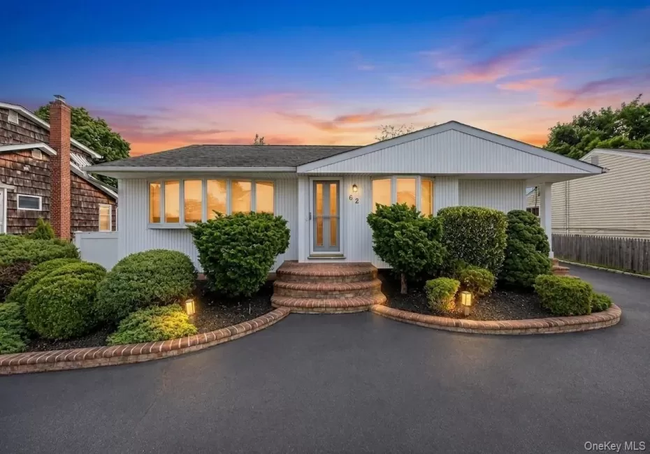 62 Wellesley Lane, Oyster Bay, NY, 4 Bedrooms Bedrooms, 8 Rooms Rooms,2 BathroomsBathrooms,Residential,For Rent,Wellesley,0,1035605 62 Wellesley Lane, Oyster Bay, NY, 4 Bedrooms Bedrooms, 8 Rooms Rooms,2 BathroomsBathrooms,Residential,For Rent,Wellesley,0,1035605