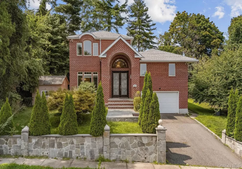 300 Ellen Place, Oyster Bay, NY, 5 Bedrooms Bedrooms, 10 Rooms Rooms,4 BathroomsBathrooms,Residential,For Rent,Ellen,0,1037607 300 Ellen Place, Oyster Bay, NY, 5 Bedrooms Bedrooms, 10 Rooms Rooms,4 BathroomsBathrooms,Residential,For Rent,Ellen,0,1037607