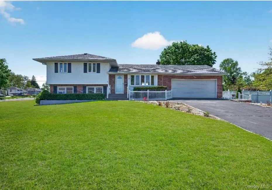 8 Whitebirch Lane, Smithtown, NY, 4 Bedrooms Bedrooms, 10 Rooms Rooms,2 BathroomsBathrooms,Residential,For Rent,Whitebirch,0,996494 8 Whitebirch Lane, Smithtown, NY, 4 Bedrooms Bedrooms, 10 Rooms Rooms,2 BathroomsBathrooms,Residential,For Rent,Whitebirch,0,996494