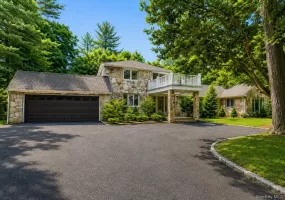 32 Valley Road, North Hempstead, NY, 5 Bedrooms Bedrooms, 10 Rooms Rooms,4 BathroomsBathrooms,Residential,For Rent,Valley,0,1020445 32 Valley Road, North Hempstead, NY, 5 Bedrooms Bedrooms, 10 Rooms Rooms,4 BathroomsBathrooms,Residential,For Rent,Valley,0,1020445