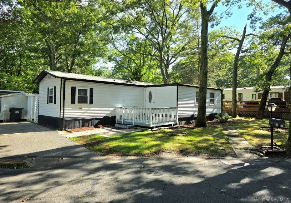 525 Riverleigh Avenue, Riverhead, NY, 2 Bedrooms Bedrooms, 4 Rooms Rooms,1 BathroomBathrooms,Residential,For Rent,Riverleigh,0,1037579 525 Riverleigh Avenue, Riverhead, NY, 2 Bedrooms Bedrooms, 4 Rooms Rooms,1 BathroomBathrooms,Residential,For Rent,Riverleigh,0,1037579