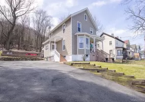 325 Westside Avenue, Haverstraw, NY, 4 Bedrooms Bedrooms, 7 Rooms Rooms,1 BathroomBathrooms,Residential Lease,For Rent,Westside Avenue,0,1037685 325 Westside Avenue, Haverstraw, NY, 4 Bedrooms Bedrooms, 7 Rooms Rooms,1 BathroomBathrooms,Residential Lease,For Rent,Westside Avenue,0,1037685