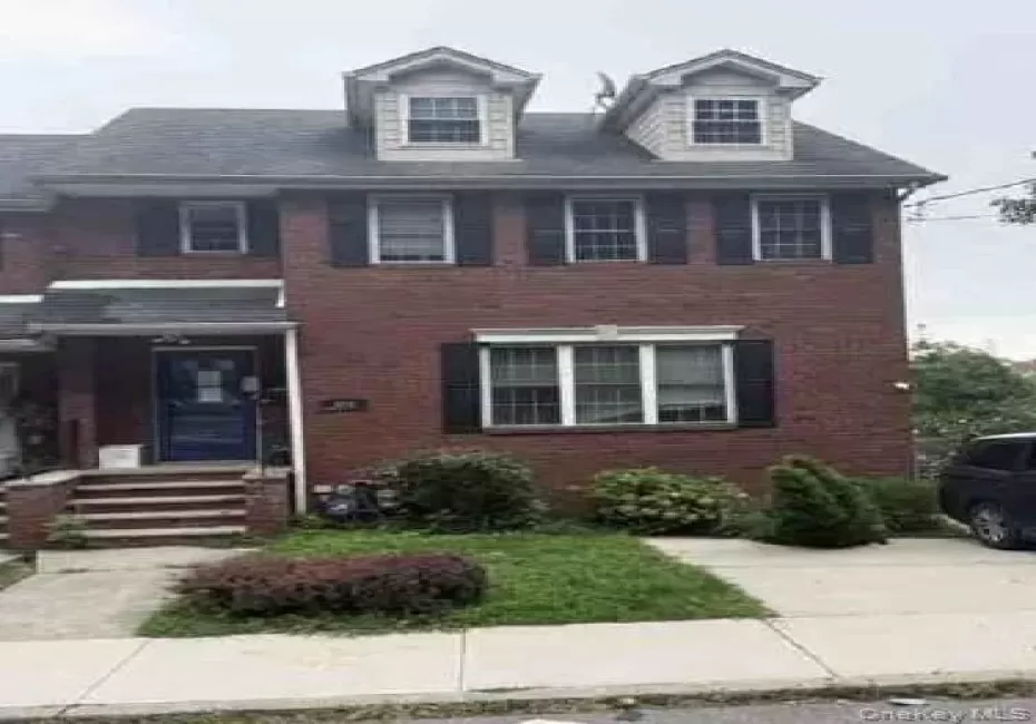 555 Van Duzer Street, New York, NY, 3 Bedrooms Bedrooms, 10 Rooms Rooms,3 BathroomsBathrooms,Residential,For Rent,Van Duzer,0,1037698 555 Van Duzer Street, New York, NY, 3 Bedrooms Bedrooms, 10 Rooms Rooms,3 BathroomsBathrooms,Residential,For Rent,Van Duzer,0,1037698
