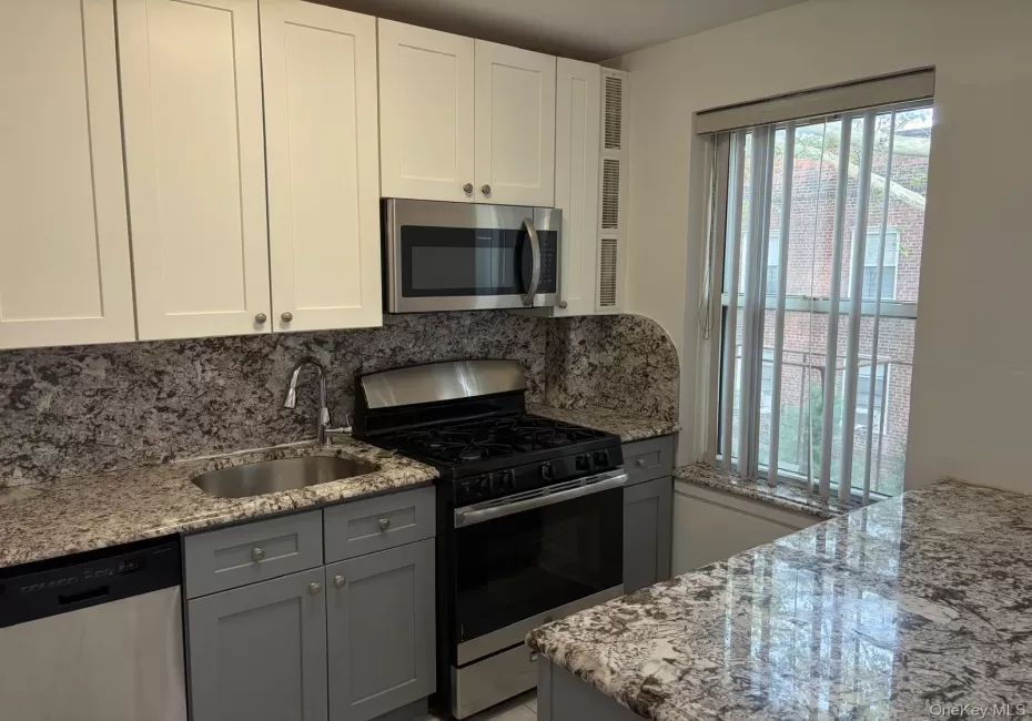 141-39 79th avenue, New York, NY, 1 Bedroom Bedrooms, 3 Rooms Rooms,1 BathroomBathrooms,Residential Lease,For Rent,79th avenue,0,1037662 141-39 79th avenue, New York, NY, 1 Bedroom Bedrooms, 3 Rooms Rooms,1 BathroomBathrooms,Residential Lease,For Rent,79th avenue,0,1037662