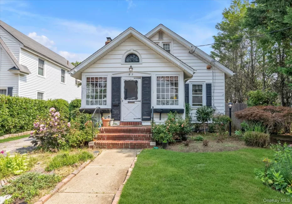 57 Raymond Street, Hempstead, NY, 3 Bedrooms Bedrooms, 7 Rooms Rooms,2 BathroomsBathrooms,Residential,For Rent,Raymond,0,1033414 57 Raymond Street, Hempstead, NY, 3 Bedrooms Bedrooms, 7 Rooms Rooms,2 BathroomsBathrooms,Residential,For Rent,Raymond,0,1033414