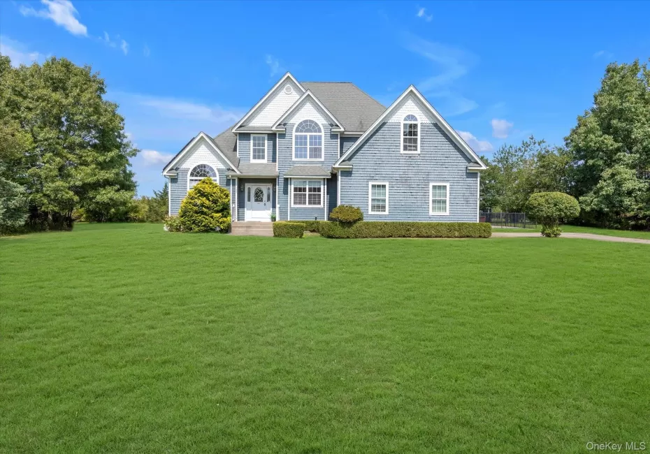 723 Doctors Path Estates, Riverhead, NY, 3 Bedrooms Bedrooms, 8 Rooms Rooms,2 BathroomsBathrooms,Residential,For Rent,Doctors Path,0,1027659 723 Doctors Path Estates, Riverhead, NY, 3 Bedrooms Bedrooms, 8 Rooms Rooms,2 BathroomsBathrooms,Residential,For Rent,Doctors Path,0,1027659