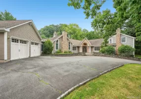55 Strawtown Road, Clarkstown, NY, 5 Bedrooms Bedrooms, 14 Rooms Rooms,3 BathroomsBathrooms,Residential,For Rent,Strawtown,0,1037097 55 Strawtown Road, Clarkstown, NY, 5 Bedrooms Bedrooms, 14 Rooms Rooms,3 BathroomsBathrooms,Residential,For Rent,Strawtown,0,1037097