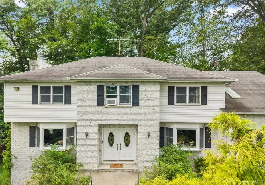 10 Ash Court, Clarkstown, NY, 6 Bedrooms Bedrooms, 10 Rooms Rooms,4 BathroomsBathrooms,Residential,For Rent,Ash,0,1036117 10 Ash Court, Clarkstown, NY, 6 Bedrooms Bedrooms, 10 Rooms Rooms,4 BathroomsBathrooms,Residential,For Rent,Ash,0,1036117