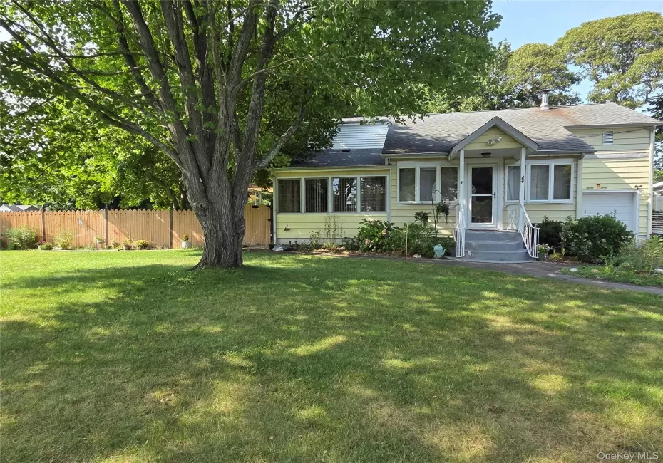 33 Elmwood Avenue, Brookhaven, NY, 3 Bedrooms Bedrooms, 7 Rooms Rooms,1 BathroomBathrooms,Residential,For Rent,Elmwood,0,1037464 33 Elmwood Avenue, Brookhaven, NY, 3 Bedrooms Bedrooms, 7 Rooms Rooms,1 BathroomBathrooms,Residential,For Rent,Elmwood,0,1037464