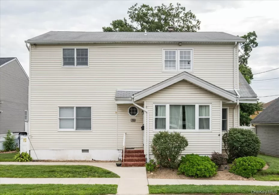 1135 Ruth Place, Hempstead, NY, 5 Bedrooms Bedrooms, 10 Rooms Rooms,2 BathroomsBathrooms,Residential,For Rent,Ruth,0,1034022 1135 Ruth Place, Hempstead, NY, 5 Bedrooms Bedrooms, 10 Rooms Rooms,2 BathroomsBathrooms,Residential,For Rent,Ruth,0,1034022