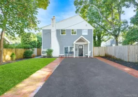 10 Hill Street, Huntington, NY, 5 Bedrooms Bedrooms, 11 Rooms Rooms,3 BathroomsBathrooms,Residential,For Rent,Hill,0,1035888 10 Hill Street, Huntington, NY, 5 Bedrooms Bedrooms, 11 Rooms Rooms,3 BathroomsBathrooms,Residential,For Rent,Hill,0,1035888