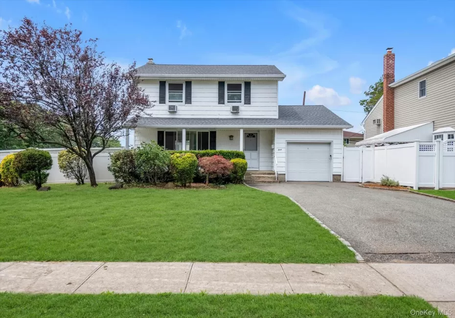 3 Evelyn Lane, Oyster Bay, NY, 3 Bedrooms Bedrooms, 8 Rooms Rooms,2 BathroomsBathrooms,Residential,For Rent,Evelyn,0,1037816 3 Evelyn Lane, Oyster Bay, NY, 3 Bedrooms Bedrooms, 8 Rooms Rooms,2 BathroomsBathrooms,Residential,For Rent,Evelyn,0,1037816