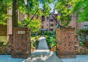 38-30 Douglaston Parkway, New York, NY, 2 Bedrooms Bedrooms, 6 Rooms Rooms,2 BathroomsBathrooms,Residential Lease,For Rent,Douglaston,0,1037834 38-30 Douglaston Parkway, New York, NY, 2 Bedrooms Bedrooms, 6 Rooms Rooms,2 BathroomsBathrooms,Residential Lease,For Rent,Douglaston,0,1037834
