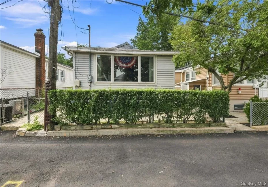 24 A Edgewater Park, New York, NY, 2 Bedrooms Bedrooms, 5 Rooms Rooms,1 BathroomBathrooms,Residential,For Rent,Edgewater Park,0,1015790 24 A Edgewater Park, New York, NY, 2 Bedrooms Bedrooms, 5 Rooms Rooms,1 BathroomBathrooms,Residential,For Rent,Edgewater Park,0,1015790