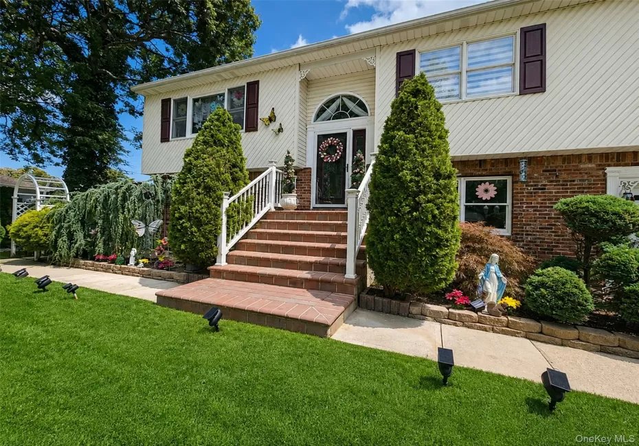 5 Avenue B, Brookhaven, NY, 5 Bedrooms Bedrooms, 10 Rooms Rooms,3 BathroomsBathrooms,Residential,For Rent,Avenue B,0,1037343 5 Avenue B, Brookhaven, NY, 5 Bedrooms Bedrooms, 10 Rooms Rooms,3 BathroomsBathrooms,Residential,For Rent,Avenue B,0,1037343