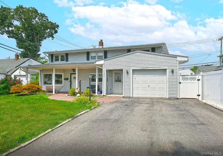 53 Periwinkle Road, Hempstead, NY, 4 Bedrooms Bedrooms, 7 Rooms Rooms,2 BathroomsBathrooms,Residential,For Rent,Periwinkle,0,1037934 53 Periwinkle Road, Hempstead, NY, 4 Bedrooms Bedrooms, 7 Rooms Rooms,2 BathroomsBathrooms,Residential,For Rent,Periwinkle,0,1037934