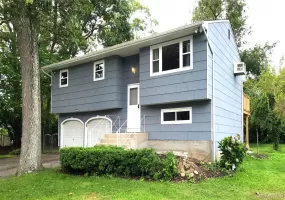 339 Deer Road, Islip, NY, 4 Bedrooms Bedrooms, 8 Rooms Rooms,1 BathroomBathrooms,Residential,For Rent,Deer,0,1037885 339 Deer Road, Islip, NY, 4 Bedrooms Bedrooms, 8 Rooms Rooms,1 BathroomBathrooms,Residential,For Rent,Deer,0,1037885