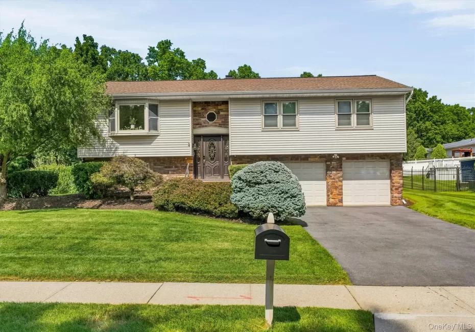80 Decker Drive, Blooming Grove, NY, 4 Bedrooms Bedrooms, 8 Rooms Rooms,2 BathroomsBathrooms,Residential,For Rent,Decker,0,1031663 80 Decker Drive, Blooming Grove, NY, 4 Bedrooms Bedrooms, 8 Rooms Rooms,2 BathroomsBathrooms,Residential,For Rent,Decker,0,1031663