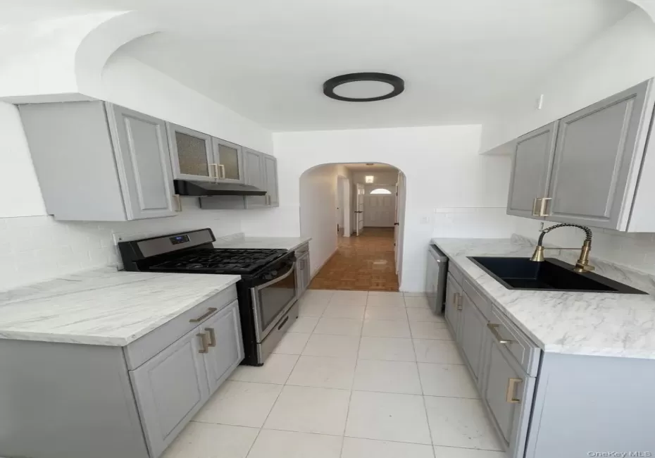 1080 Rhinelander Avenue, New York, NY, 4 Bedrooms Bedrooms, 6 Rooms Rooms,2 BathroomsBathrooms,Residential Lease,For Rent,Rhinelander,0,1037843 1080 Rhinelander Avenue, New York, NY, 4 Bedrooms Bedrooms, 6 Rooms Rooms,2 BathroomsBathrooms,Residential Lease,For Rent,Rhinelander,0,1037843