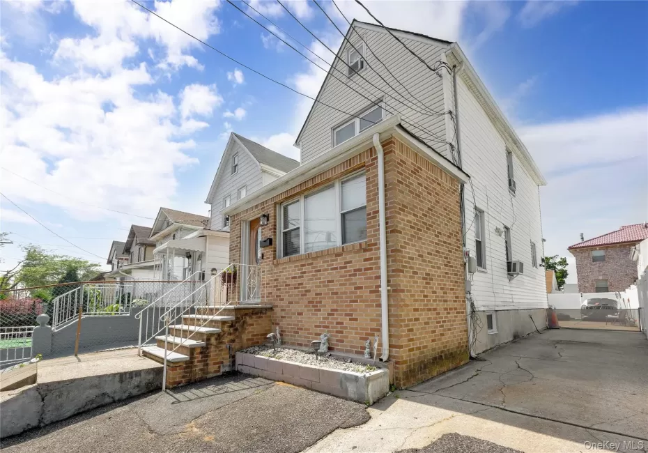 12311 115th Avenue, New York, NY, 3 Bedrooms Bedrooms, 8 Rooms Rooms,2 BathroomsBathrooms,Residential,For Rent,115th,0,1038096 12311 115th Avenue, New York, NY, 3 Bedrooms Bedrooms, 8 Rooms Rooms,2 BathroomsBathrooms,Residential,For Rent,115th,0,1038096