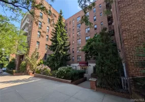 6309 108th Street, New York, NY, 1 Bedroom Bedrooms, 5 Rooms Rooms,1 BathroomBathrooms,Residential,For Rent,108th Street,0,1038038 6309 108th Street, New York, NY, 1 Bedroom Bedrooms, 5 Rooms Rooms,1 BathroomBathrooms,Residential,For Rent,108th Street,0,1038038