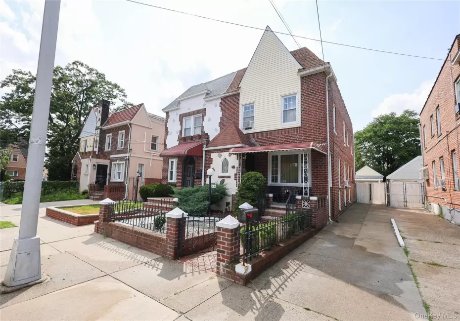 13446 229th Street, New York, NY, 3 Bedrooms Bedrooms, 8 Rooms Rooms,2 BathroomsBathrooms,Residential,For Rent,229th,0,1038048 13446 229th Street, New York, NY, 3 Bedrooms Bedrooms, 8 Rooms Rooms,2 BathroomsBathrooms,Residential,For Rent,229th,0,1038048