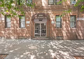 1015 Summit Avenue, New York, NY, 2 Rooms Rooms,1 BathroomBathrooms,Residential,For Rent,Summit,0,1038066 1015 Summit Avenue, New York, NY, 2 Rooms Rooms,1 BathroomBathrooms,Residential,For Rent,Summit,0,1038066