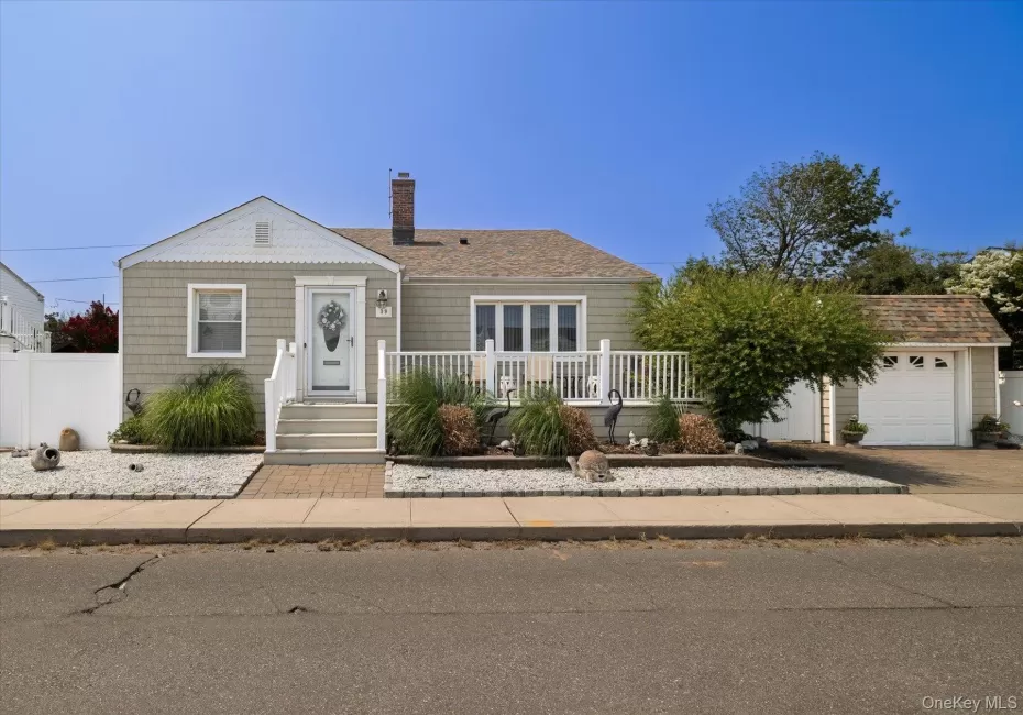 39 Vinton Street, Long Beach, NY, 4 Bedrooms Bedrooms, 7 Rooms Rooms,2 BathroomsBathrooms,Residential,For Rent,Vinton,0,1037461 39 Vinton Street, Long Beach, NY, 4 Bedrooms Bedrooms, 7 Rooms Rooms,2 BathroomsBathrooms,Residential,For Rent,Vinton,0,1037461