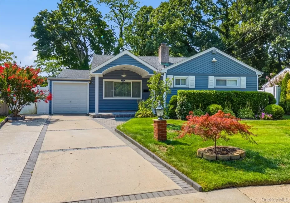 1230 Parkwood Drive, Hempstead, NY, 3 Bedrooms Bedrooms, 6 Rooms Rooms,2 BathroomsBathrooms,Residential,For Rent,Parkwood,0,1038051 1230 Parkwood Drive, Hempstead, NY, 3 Bedrooms Bedrooms, 6 Rooms Rooms,2 BathroomsBathrooms,Residential,For Rent,Parkwood,0,1038051