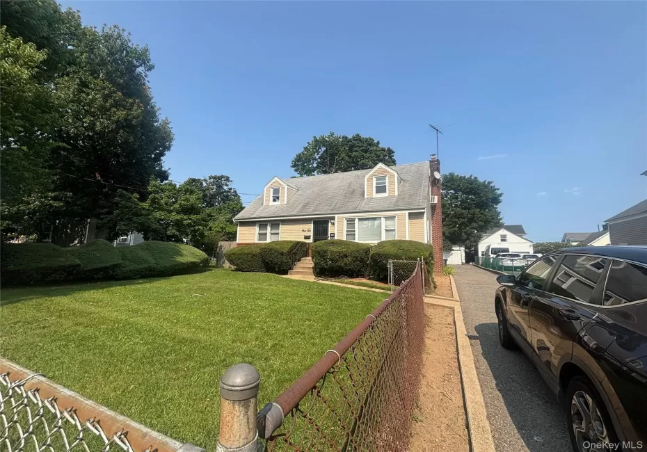 110 Columbus Avenue, Hempstead, NY, 1 Bedroom Bedrooms, 3 Rooms Rooms,1 BathroomBathrooms,Residential Lease,For Rent,Columbus,0,1038060 110 Columbus Avenue, Hempstead, NY, 1 Bedroom Bedrooms, 3 Rooms Rooms,1 BathroomBathrooms,Residential Lease,For Rent,Columbus,0,1038060