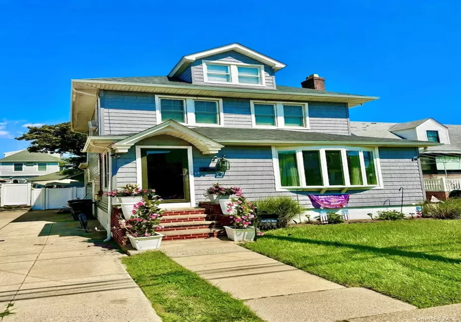 524 Beach 133rd Street, New York, NY, 3 Bedrooms Bedrooms, 8 Rooms Rooms,2 BathroomsBathrooms,Residential,For Rent,Beach 133rd,0,1036401 524 Beach 133rd Street, New York, NY, 3 Bedrooms Bedrooms, 8 Rooms Rooms,2 BathroomsBathrooms,Residential,For Rent,Beach 133rd,0,1036401