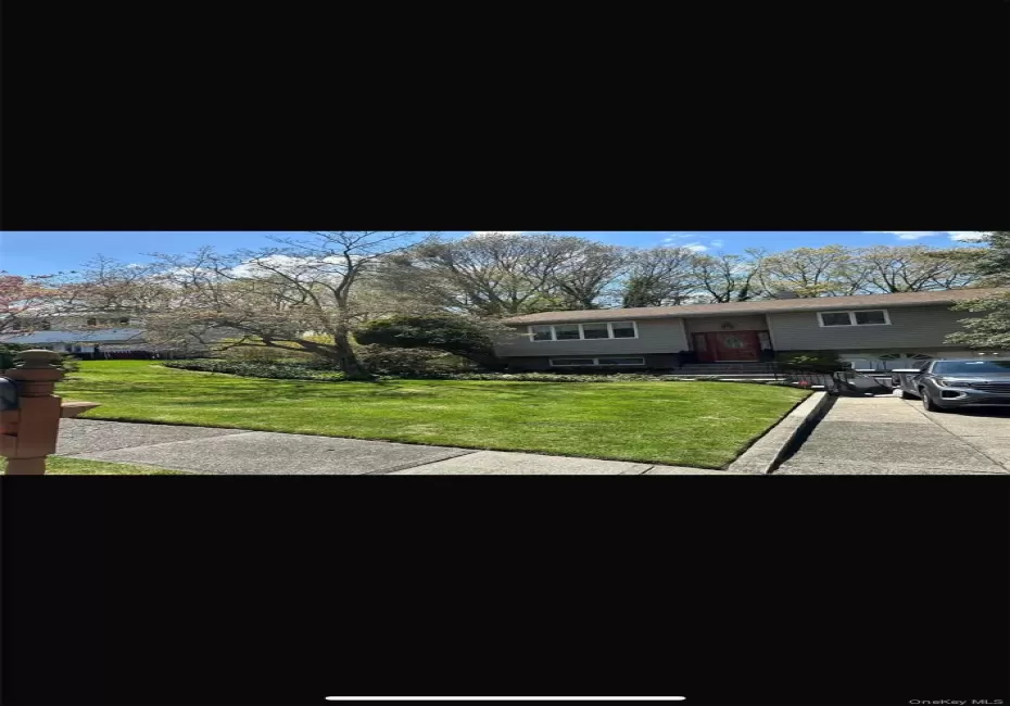 18 Greenwich Road, Smithtown, NY, 4 Bedrooms Bedrooms, 11 Rooms Rooms,1 BathroomBathrooms,Residential Lease,For Rent,Greenwich,0,1038181 18 Greenwich Road, Smithtown, NY, 4 Bedrooms Bedrooms, 11 Rooms Rooms,1 BathroomBathrooms,Residential Lease,For Rent,Greenwich,0,1038181