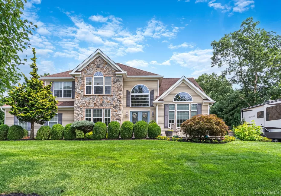 11 Horstead Court, Brookhaven, NY, 4 Bedrooms Bedrooms, 8 Rooms Rooms,2 BathroomsBathrooms,Residential,For Rent,Horstead,0,1037150 11 Horstead Court, Brookhaven, NY, 4 Bedrooms Bedrooms, 8 Rooms Rooms,2 BathroomsBathrooms,Residential,For Rent,Horstead,0,1037150