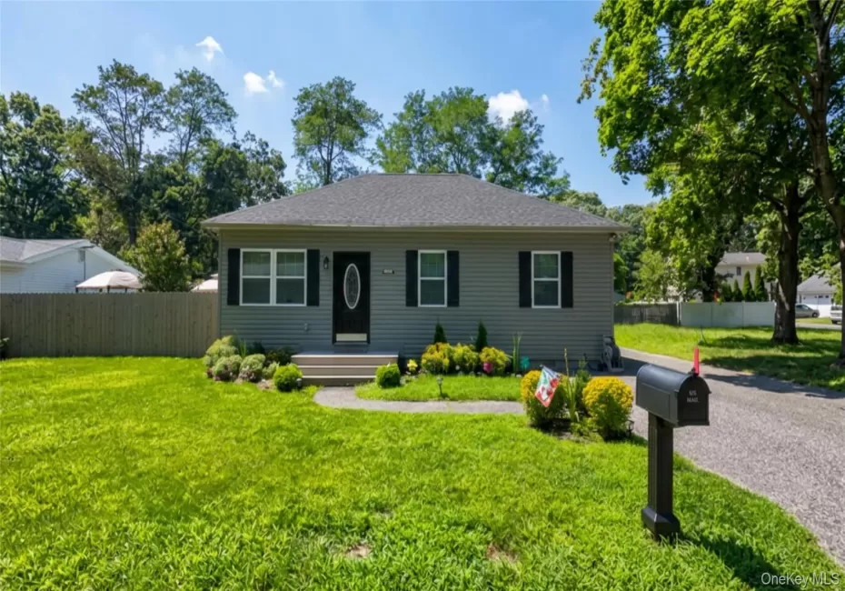 268 Beaver Drive, Brookhaven, NY, 3 Bedrooms Bedrooms, 7 Rooms Rooms,2 BathroomsBathrooms,Residential,For Rent,Beaver,0,1037137 268 Beaver Drive, Brookhaven, NY, 3 Bedrooms Bedrooms, 7 Rooms Rooms,2 BathroomsBathrooms,Residential,For Rent,Beaver,0,1037137