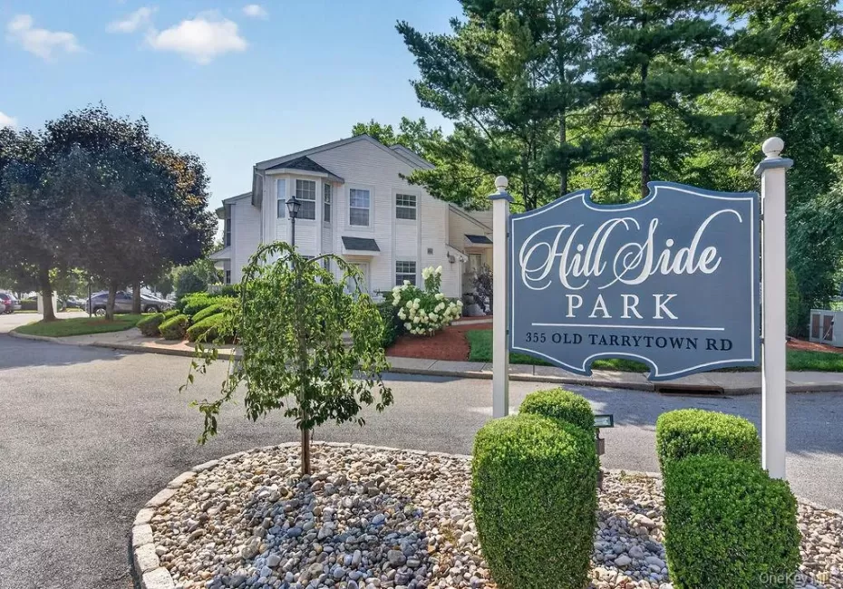Welcome to Hill Side Park Condominiums. Welcome to Hill Side Park Condominiums.