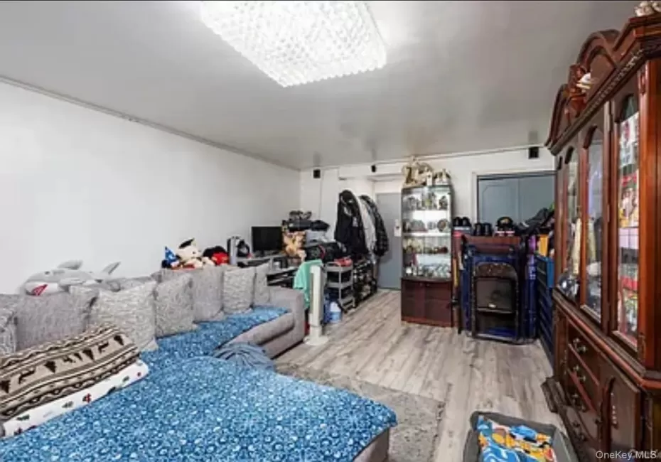 2661 marion ave, New York, NY, 1 Bedroom Bedrooms, 1 Room Rooms,1 BathroomBathrooms,Residential,For Rent,marion ave,0,981509 2661 marion ave, New York, NY, 1 Bedroom Bedrooms, 1 Room Rooms,1 BathroomBathrooms,Residential,For Rent,marion ave,0,981509
