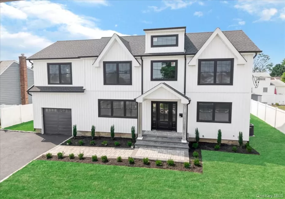 60 Westwood Road, Oyster Bay, NY, 6 Bedrooms Bedrooms, 10 Rooms Rooms,3 BathroomsBathrooms,Residential,For Rent,Westwood,0,1021568 60 Westwood Road, Oyster Bay, NY, 6 Bedrooms Bedrooms, 10 Rooms Rooms,3 BathroomsBathrooms,Residential,For Rent,Westwood,0,1021568