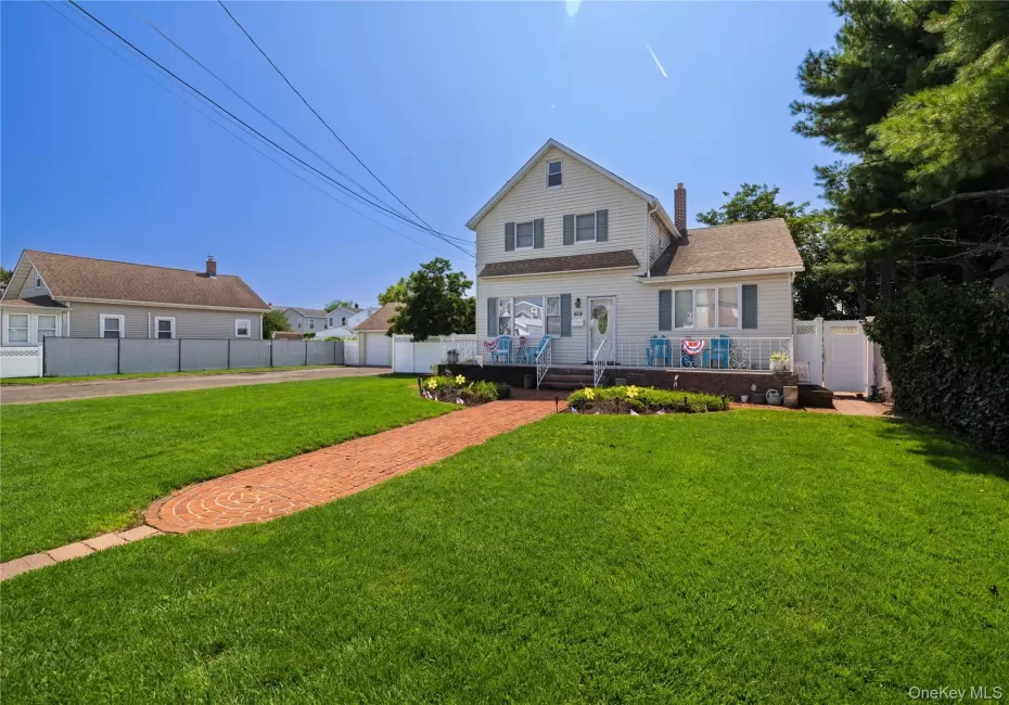 619 6th Street, Babylon, NY, 5 Bedrooms Bedrooms, 10 Rooms Rooms,2 BathroomsBathrooms,Residential,For Rent,6th,0,1033268 619 6th Street, Babylon, NY, 5 Bedrooms Bedrooms, 10 Rooms Rooms,2 BathroomsBathrooms,Residential,For Rent,6th,0,1033268