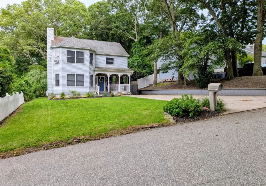 149 Grassy Pond Drive, Smithtown, NY, 3 Bedrooms Bedrooms, 8 Rooms Rooms,2 BathroomsBathrooms,Residential,For Rent,Grassy Pond,0,1036970 149 Grassy Pond Drive, Smithtown, NY, 3 Bedrooms Bedrooms, 8 Rooms Rooms,2 BathroomsBathrooms,Residential,For Rent,Grassy Pond,0,1036970