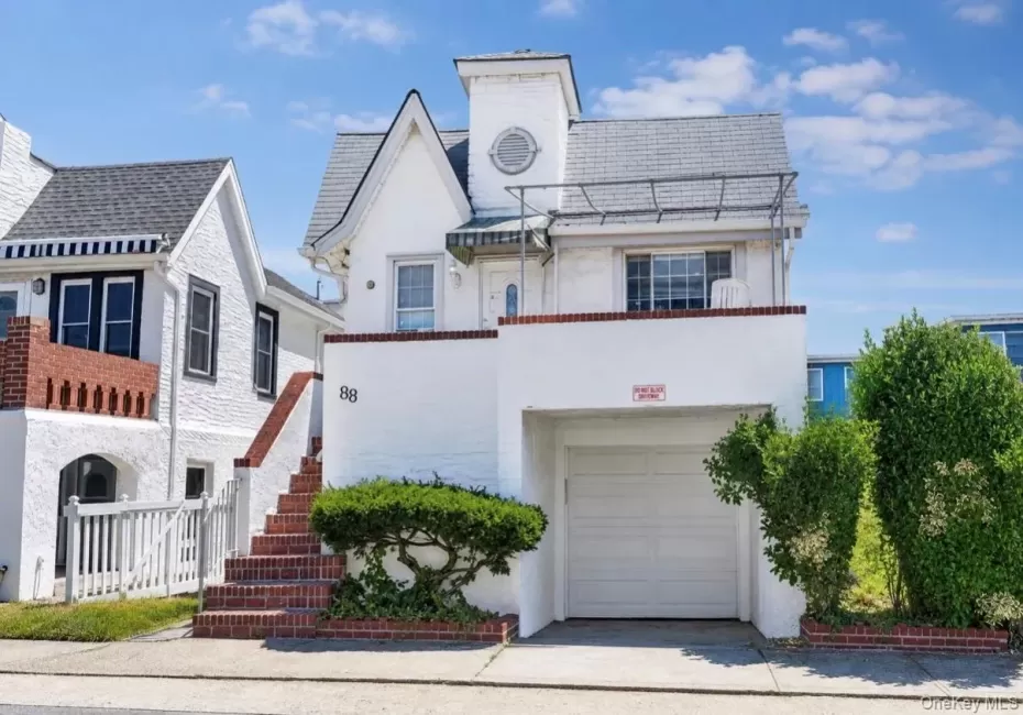 88 Buffalo Avenue, Hempstead, NY, 3 Bedrooms Bedrooms, 6 Rooms Rooms,2 BathroomsBathrooms,Residential Lease,For Rent,Buffalo,0,1038349 88 Buffalo Avenue, Hempstead, NY, 3 Bedrooms Bedrooms, 6 Rooms Rooms,2 BathroomsBathrooms,Residential Lease,For Rent,Buffalo,0,1038349