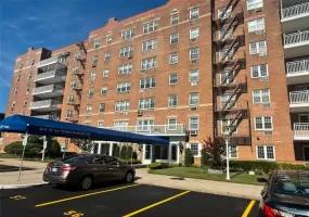 86-11 151st Avenue, New York, NY, 3 Bedrooms Bedrooms, 6 Rooms Rooms,2 BathroomsBathrooms,Residential Lease,For Rent,151st,0,1038037 86-11 151st Avenue, New York, NY, 3 Bedrooms Bedrooms, 6 Rooms Rooms,2 BathroomsBathrooms,Residential Lease,For Rent,151st,0,1038037