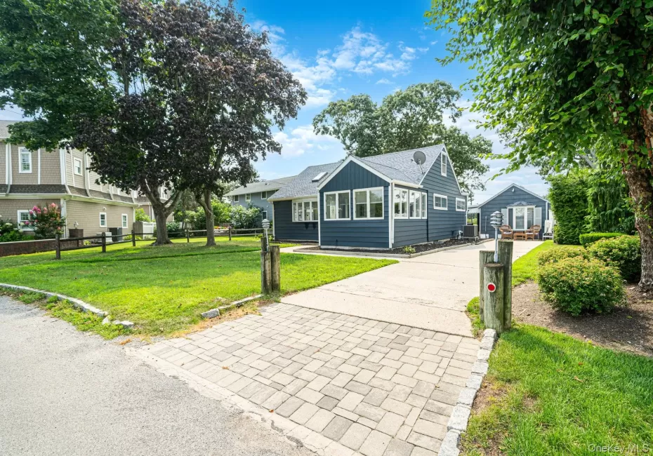 7 Oak Drive, Riverhead, NY, 2 Bedrooms Bedrooms, 7 Rooms Rooms,2 BathroomsBathrooms,Residential Lease,For Rent,Oak,0,1038246 7 Oak Drive, Riverhead, NY, 2 Bedrooms Bedrooms, 7 Rooms Rooms,2 BathroomsBathrooms,Residential Lease,For Rent,Oak,0,1038246