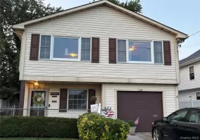 148 Harrison Avenue, Oyster Bay, NY, 6 Bedrooms Bedrooms, 10 Rooms Rooms,2 BathroomsBathrooms,Residential,For Rent,Harrison,0,1036696 148 Harrison Avenue, Oyster Bay, NY, 6 Bedrooms Bedrooms, 10 Rooms Rooms,2 BathroomsBathrooms,Residential,For Rent,Harrison,0,1036696