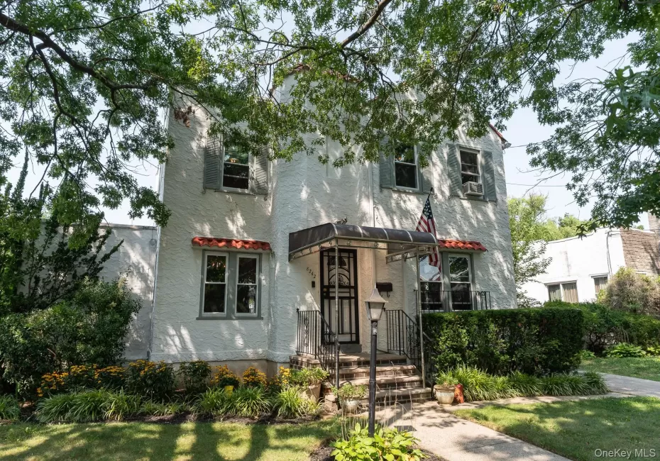 82-42 233rd Street, New York, NY, 4 Bedrooms Bedrooms, 9 Rooms Rooms,3 BathroomsBathrooms,Residential,For Rent,233rd,0,1028108 82-42 233rd Street, New York, NY, 4 Bedrooms Bedrooms, 9 Rooms Rooms,3 BathroomsBathrooms,Residential,For Rent,233rd,0,1028108